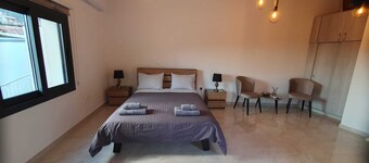 Village Gem Peledri Studio