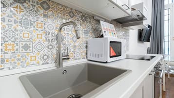 Kühlschrank, Ofen, Herdplatte, Geschirrspüler