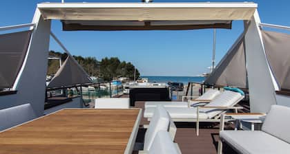 Eldamar Floating House