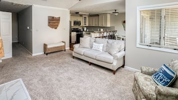 Smart TV, fireplace, DVD player