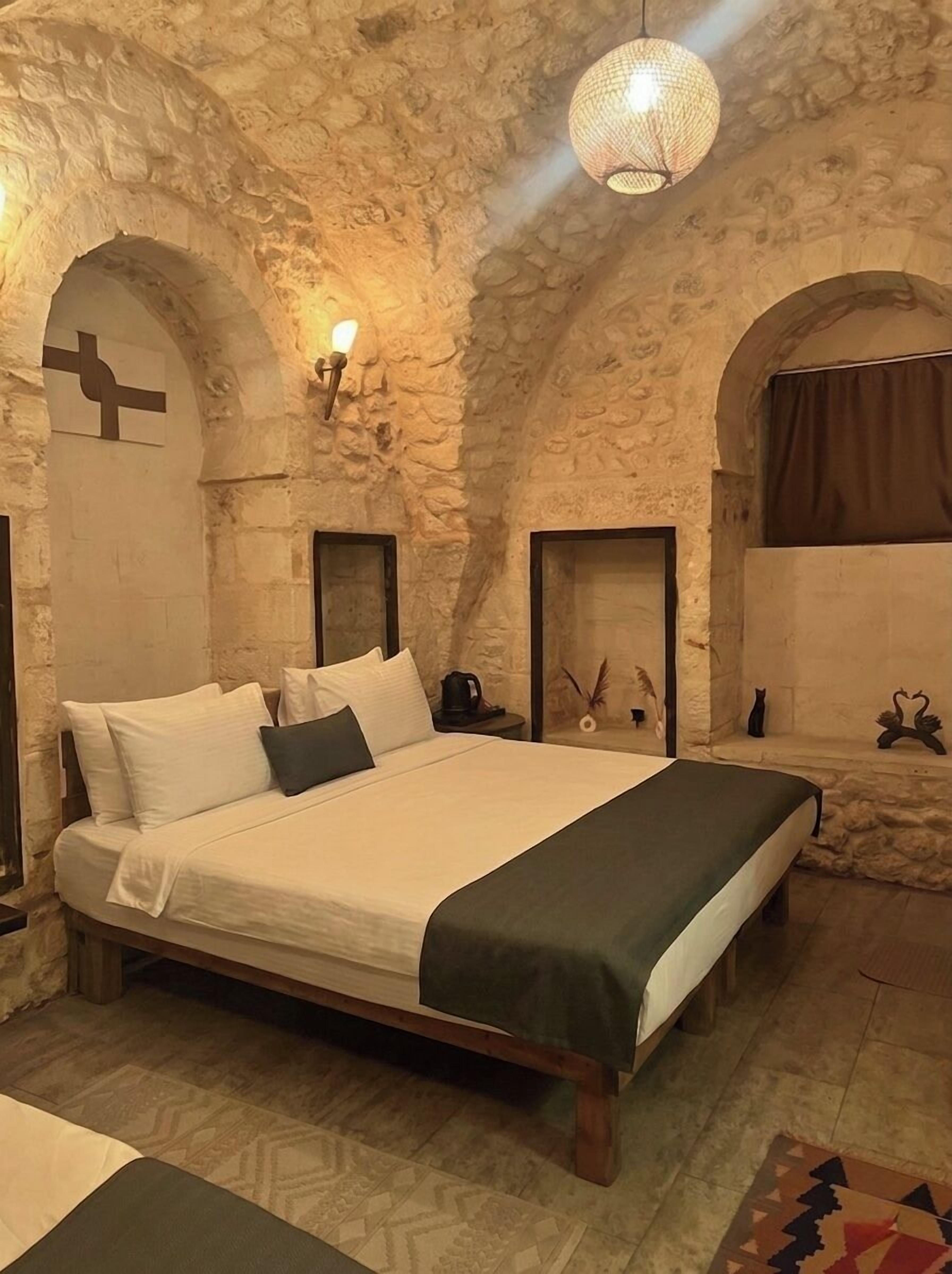 Habitació triple familiar | Decoració individual, cortines opaques i habitacions insonoritzades 