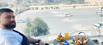 Tut & Pyramids View