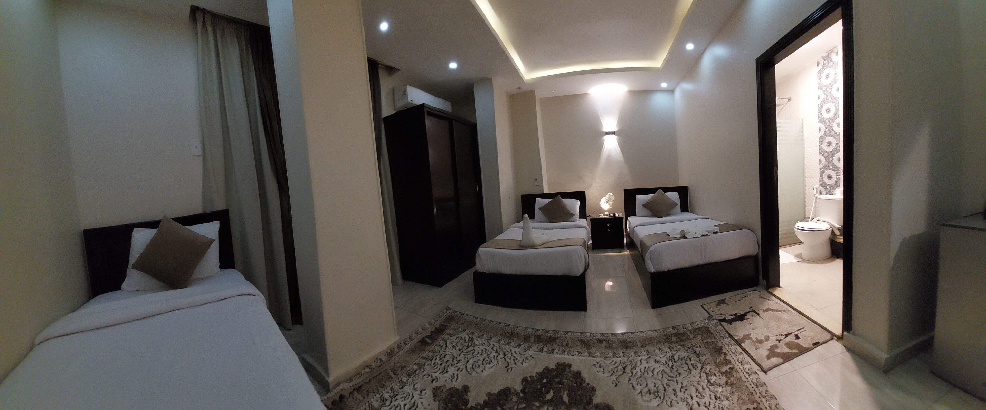 Deluxe Triple Room | Laptop workspace, free WiFi, bed sheets