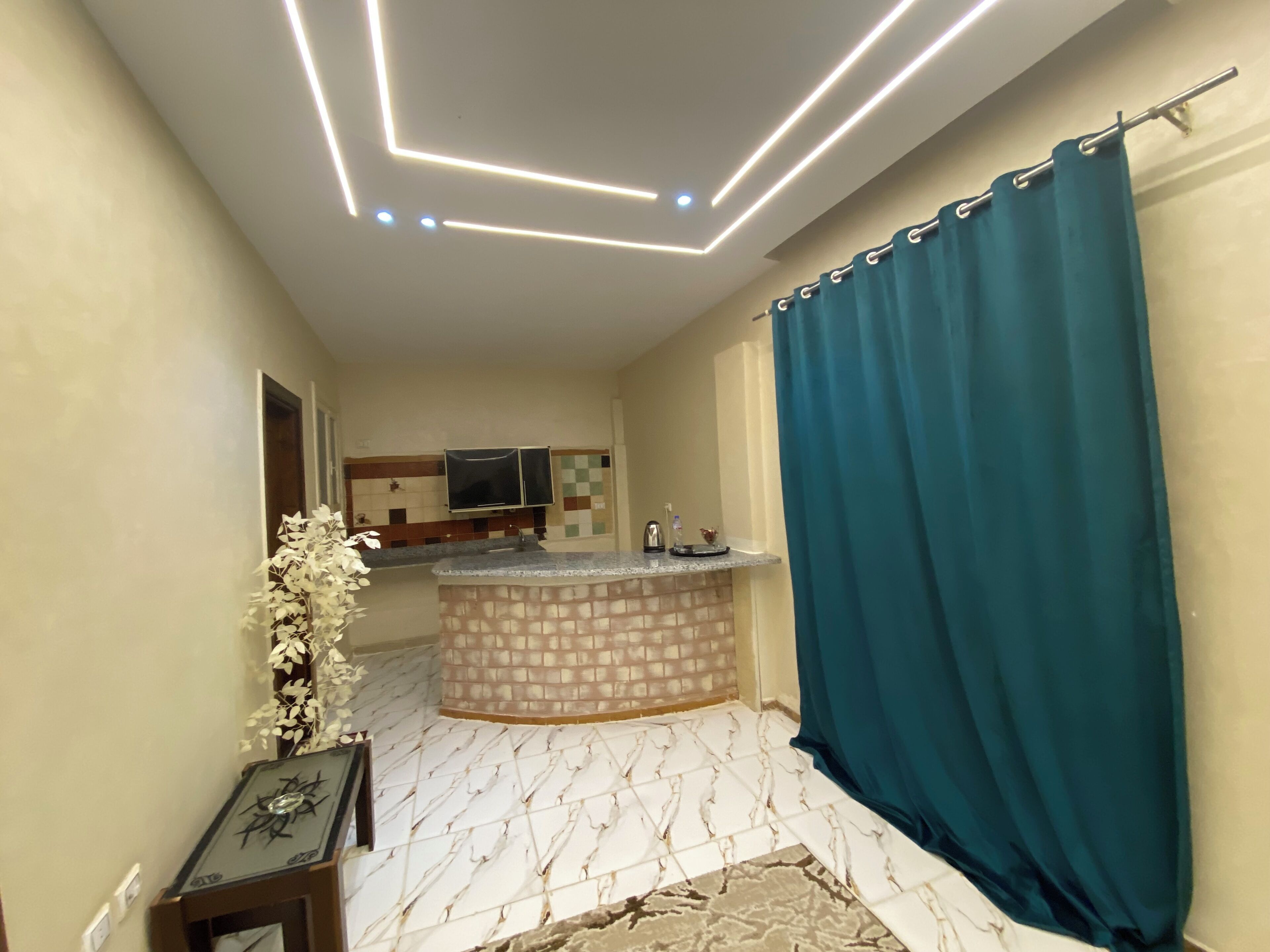 Family Suite, 2 Bedrooms, Mountain View, Annex Building | Private kitchen | Oven