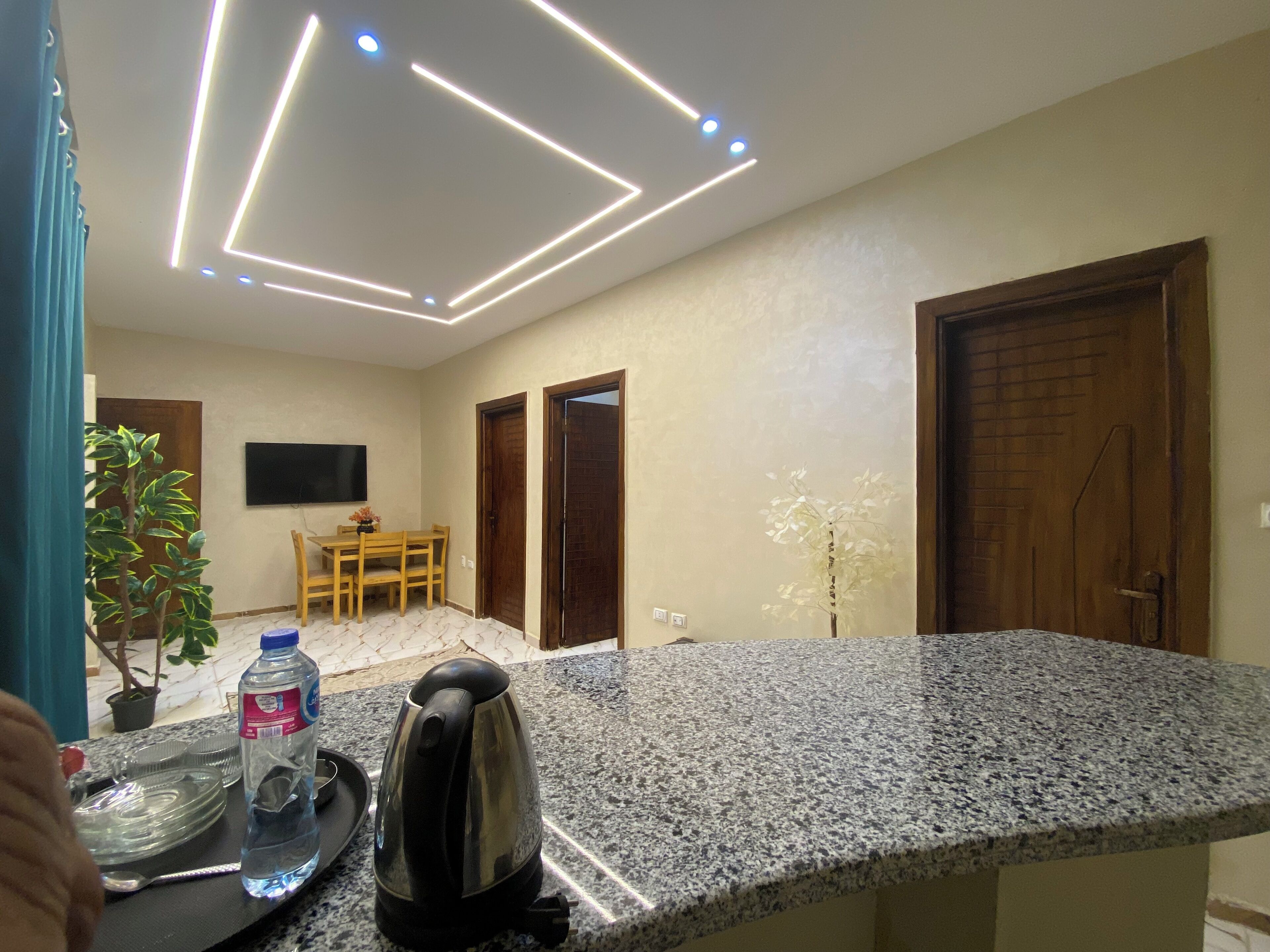 Family Suite, 2 Bedrooms, Desert View, Annex Building | Living area | 32-inch LED TV with satellite channels