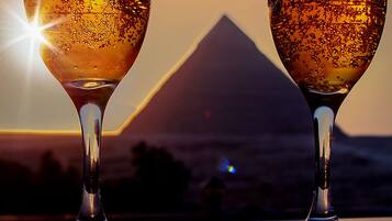 Deluxe-Doppelzimmer | Laptopgeeigneter Arbeitsplatz, kostenloses WLAN, Bettwäsche