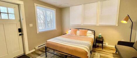 1 chambre, fer et planche à repasser, lit parapluie, Wi-Fi