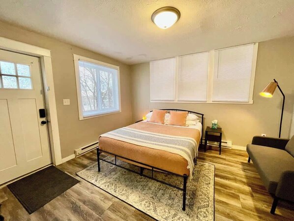 1 bedroom, iron/ironing board, travel crib, WiFi