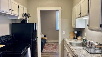 Mikrowelle, Ofen, Herdplatte, Geschirrspüler