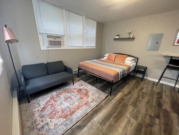 1 غرفة نوم ومكواة/لوح كي وسرير سفر وواي فاي