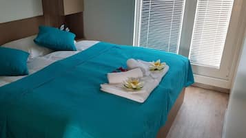 Casa rodante, 2 habitaciones, vista al mar, sobre el agua | 2 habitaciones y wifi gratis