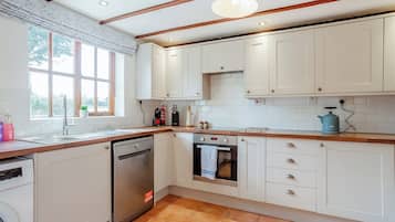 洗碗机、高脚椅