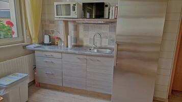 Shared fridge, microwave