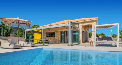 Villa Mezzo Suite by Villa Plus