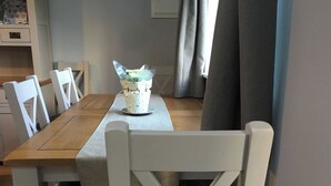 Cottage | Dining - Willow Cottage at Sound Healing Centre (Cardigan)