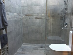 Cottage | Kamar mandi | Shower