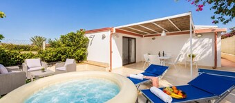 Dune - Two Bedroom Villa, Sleeps 4