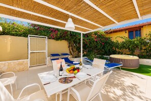 Outdoor dining - Dune - Two Bedroom Villa, Sleeps 4 (Scicli)