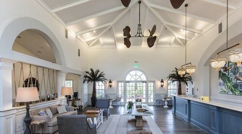 Waterfront Resort, New Year’s Eve, 7 Nights, Sleeps 6, Pool, Hot Tub, Beach