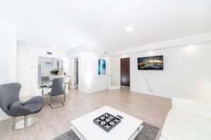 Deluxe-íbúð - 2 svefnherbergi | Stofa