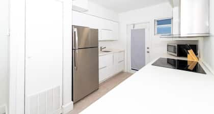 Modern Apartments near Lincoln Rd