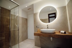 Camera matrimoniale Superior | Bathroom - Sweet Dreams Guest House (Civitavecchia)
