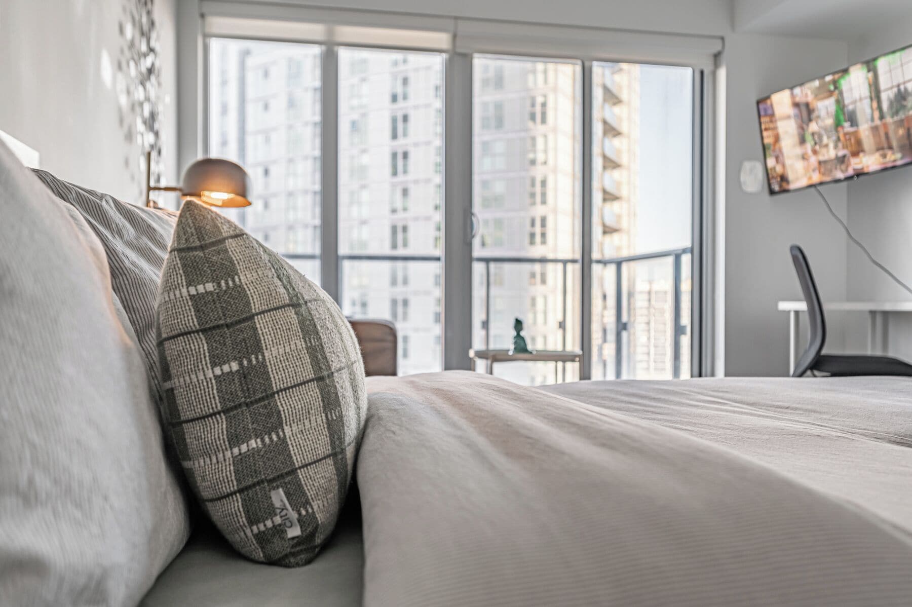 Deluxe Studio, City View | Premium bedding, down comforters, memory foam beds