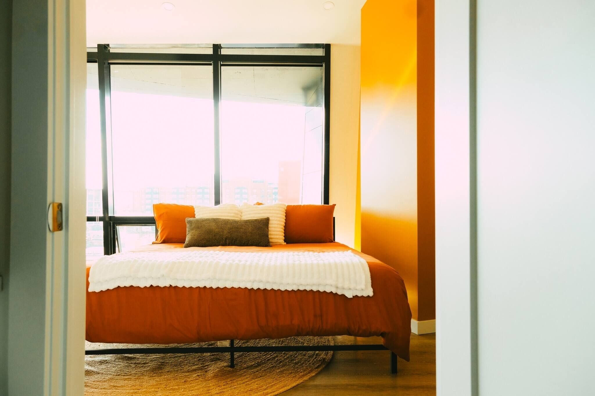 1 bedroom, travel crib, WiFi (free)