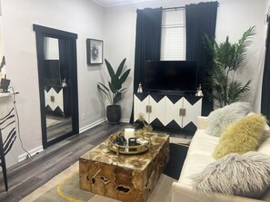 Offices - Charming 1-bedroom house Luxury Feel - Med Center/Midtown (Houston)