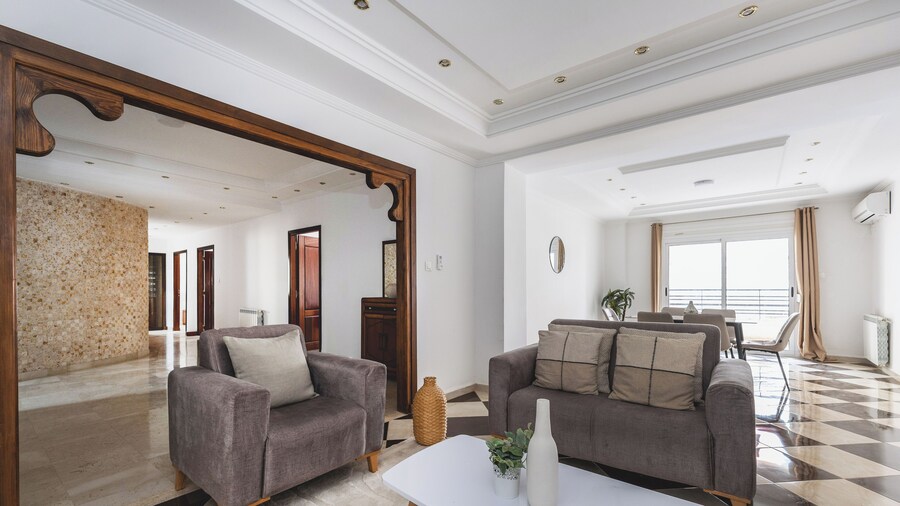 Luxueux Appartement Ă Bir Mourad RaĂŻs