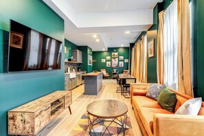 Signature Apartment | Living area