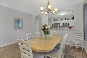 Dining - Barefoot Resort and Yacht Club #1221 (North Myrtle Beach)