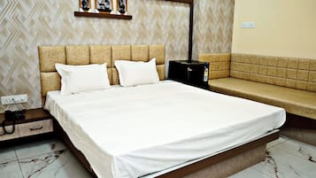 1 bedroom, iron/ironing board, bed sheets