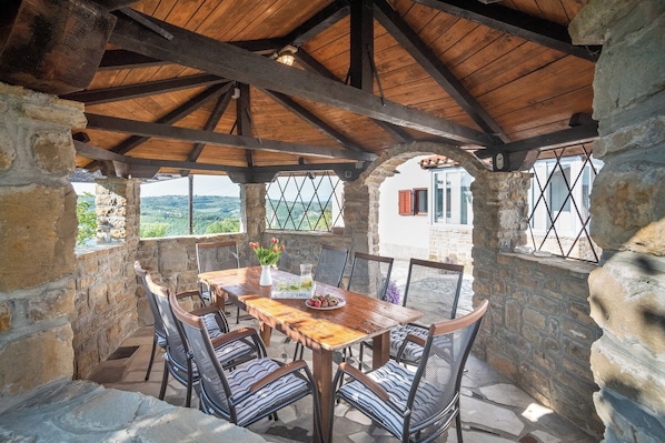 Maison Traditionnelle, 2 chambres, vue jardin | Terrasse/Patio