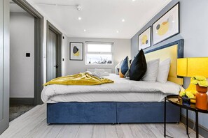 3 Schlafzimmer, Schreibtisch, Bügeleisen/Bügelbrett, kostenloses WLAN