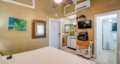 Wahoo Way | Charming Hideaway On Duval Street!