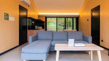 Premier Room | Living area