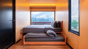 Kamar Premier | Meja kerja, Wi-Fi gratis, dan seprai linen