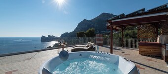 MAIN Roof Terrace Apartment