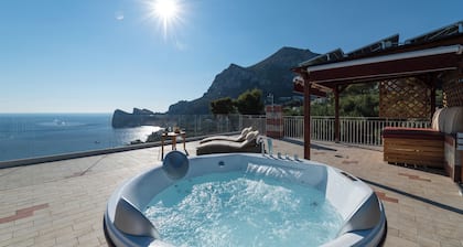 MAIN Roof Terrace Apartment