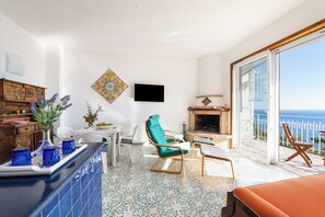 Living area - MAIN Roof Terrace Apartment (Massa Lubrense)