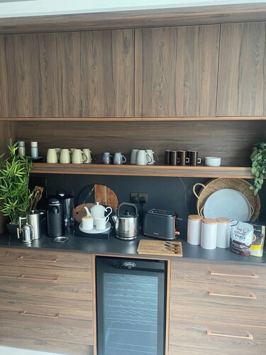 Domain luxury accommodation,  5 mins walk to centre
Killarney , co Kerry