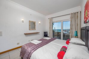 1 soverom, safe på rommet, strykejern/-brett og wi-fi (inkludert)