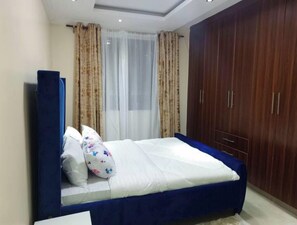 3 bedrooms, iron/ironing board, free WiFi