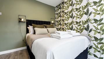 3 bedrooms, iron/ironing board, free WiFi, bed sheets