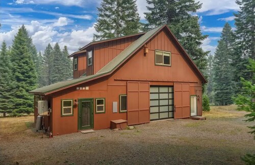 Gorgeous Lakeside BarnHOUSE + SAUNA!