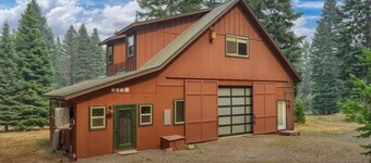 Gorgeous Lakeside BarnHOUSE + SAUNA!
