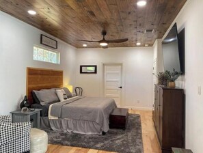 2 chambres, fer et planche à repasser, Wi-Fi gratuit, draps fournis