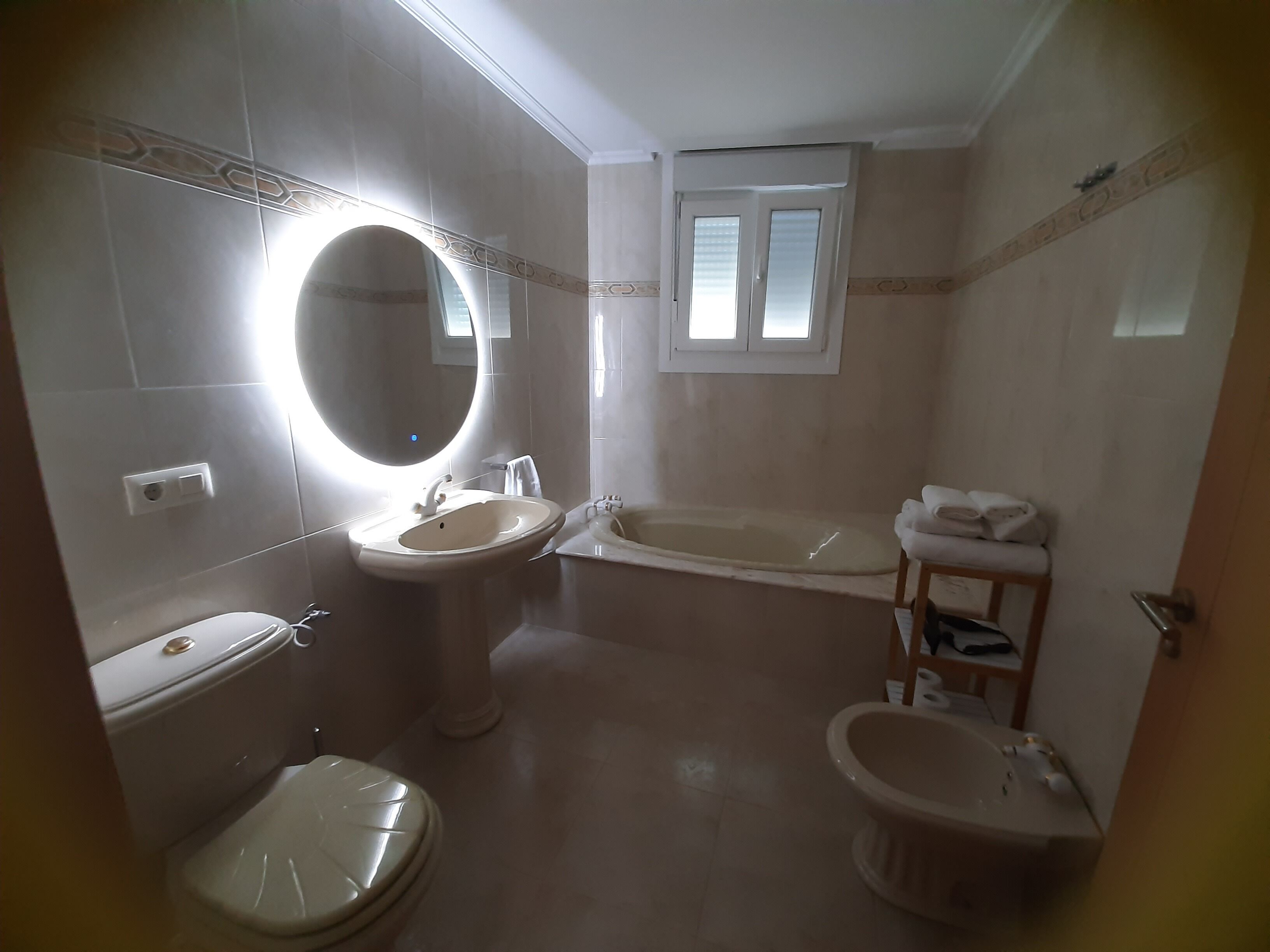 Apartemen, 3 kamar tidur, Hewan Peliharaan Diizinkan, pemandangan laut | Kamar mandi | Handuk, sabun,  dan tisu toilet