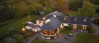 Fox House - 4 Bedrooms - 3 Bathrooms -free Parking